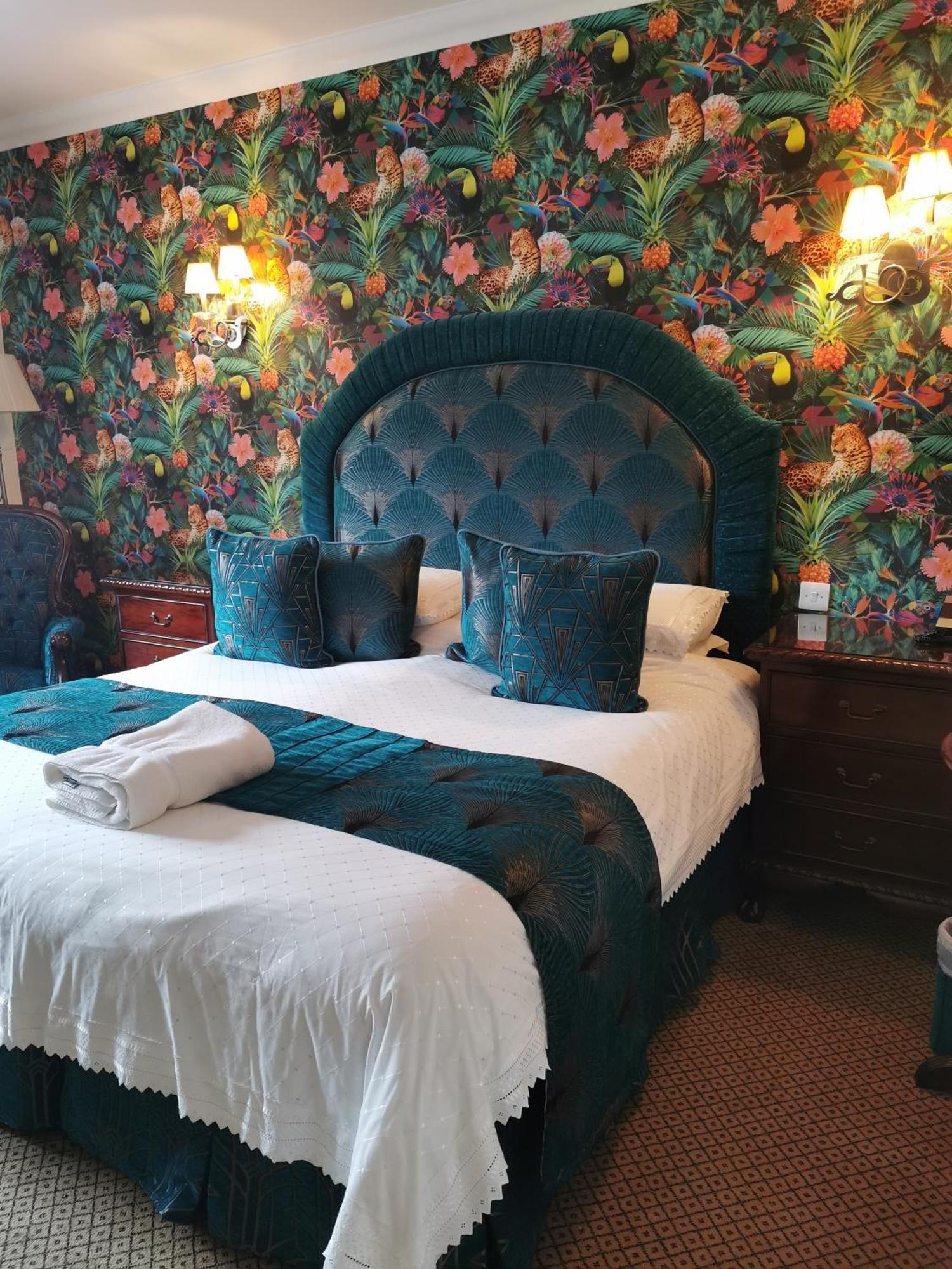 Hempstead House Hotel & Restaurant ซิททิงบอร์น ภายนอก รูปภาพ
