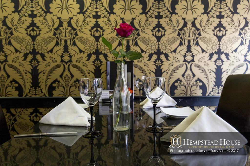 Hempstead House Hotel & Restaurant ซิททิงบอร์น ภายนอก รูปภาพ