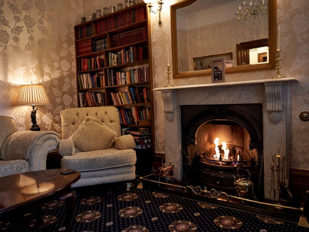 Hempstead House Hotel & Restaurant ซิททิงบอร์น ภายนอก รูปภาพ